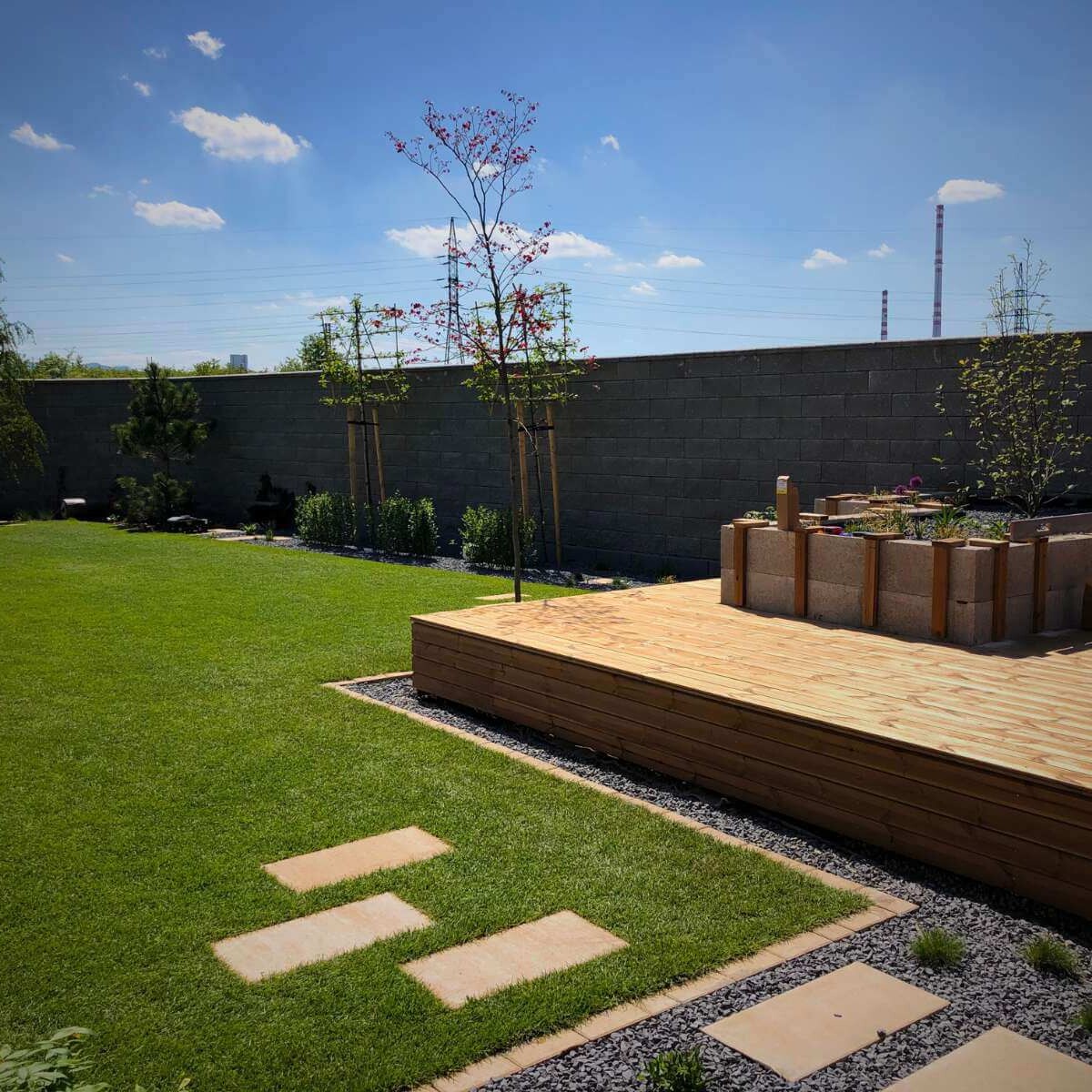 Realizácia záhrady od Dream Garden – komplexné záhradné práce vrátane úpravy terénu