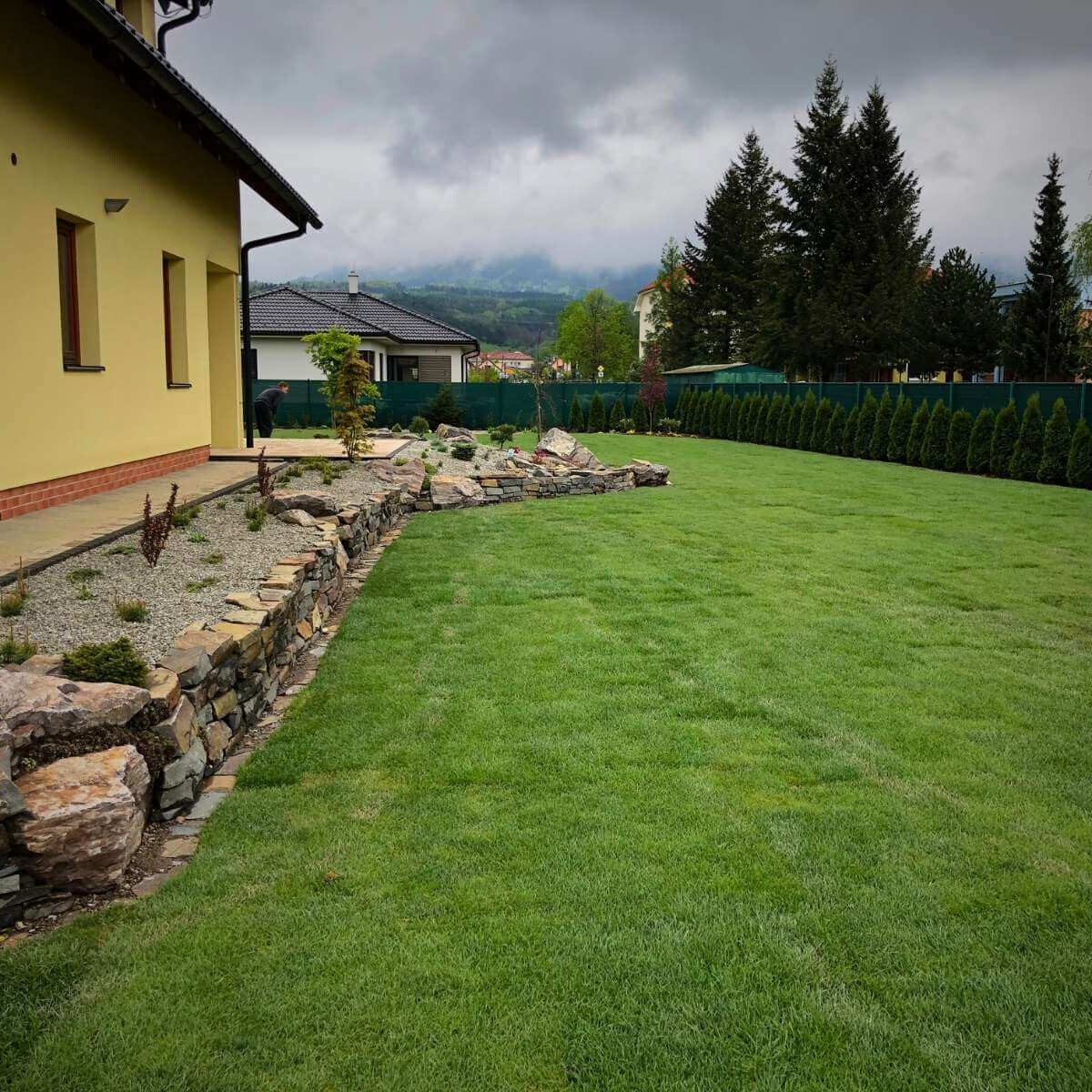Lawn care in a garden in Varín by Dream Garden