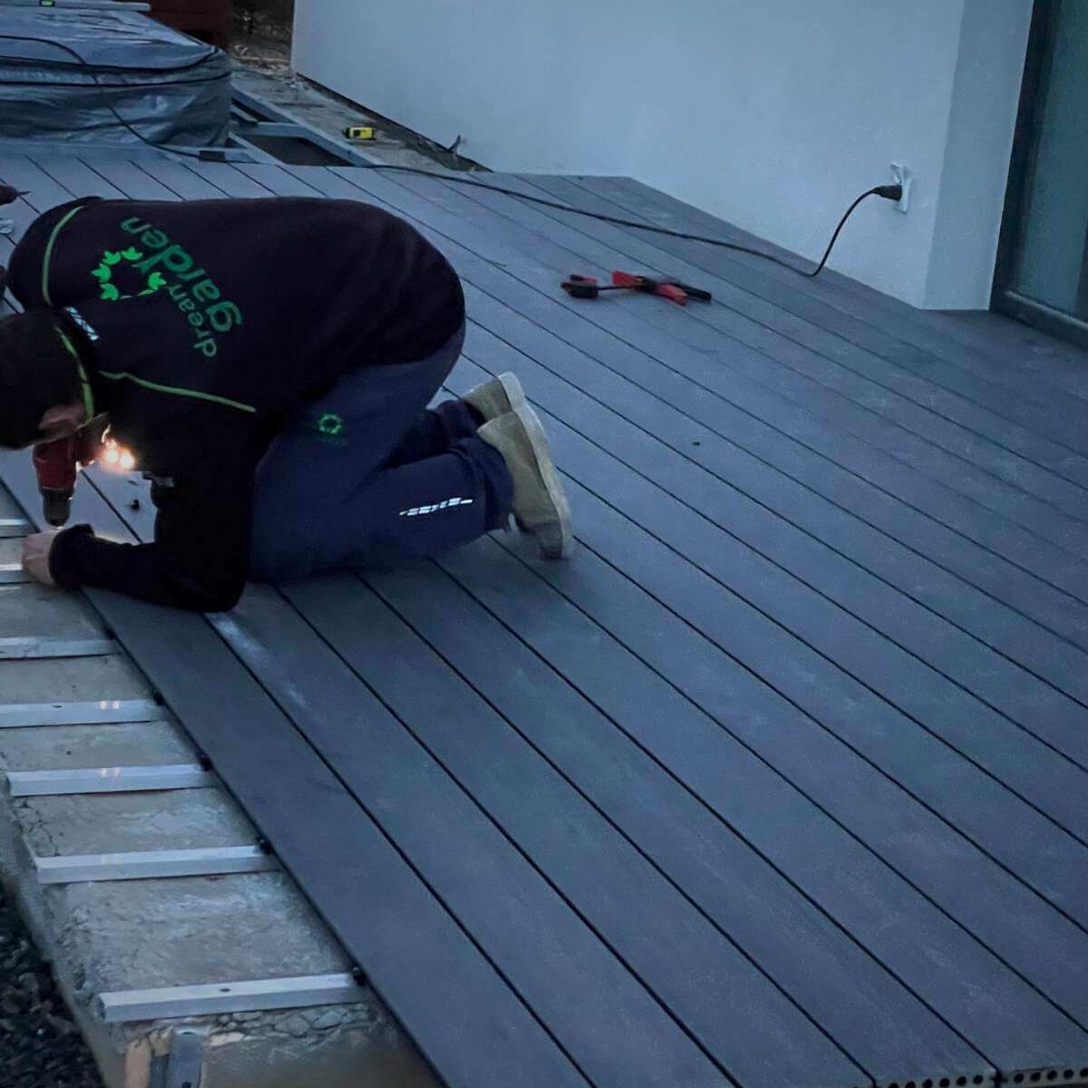 Realization of a modern terrace in the garden - laying tiles, design elements and connection with the exterior from Dream Garden