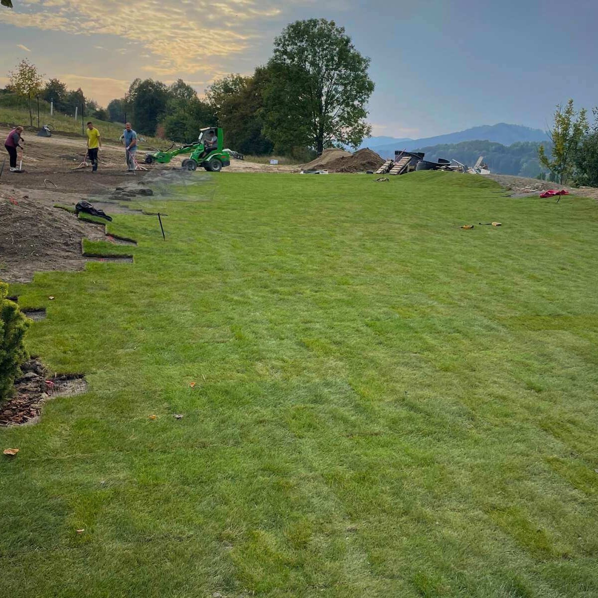 Laying a grass carpet in Brodno